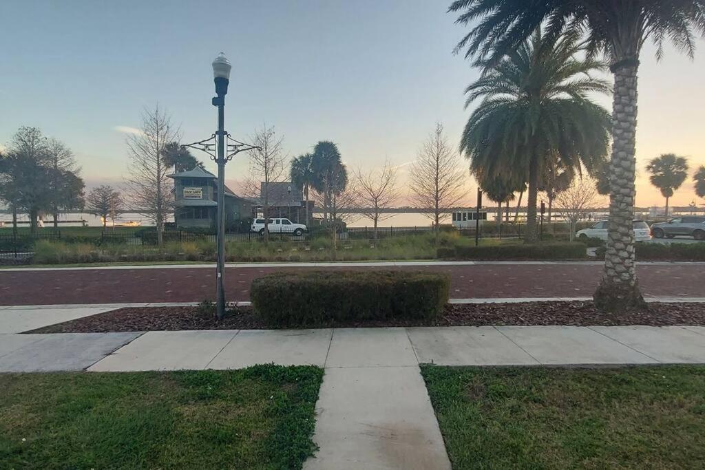 Bungalow Overlooking Lake Dora! タバレス エクステリア 写真